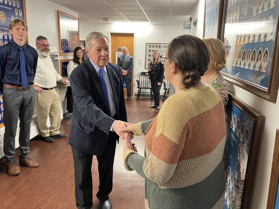 DURBIN JOINS ILLINOIS WESLEYAN UNIVERSITY FOR ROUNDTABLE DISCUSSION ON HEALTH CARE WORKFORCE SHORTAGE DURBIN JOINS ILLINOIS WESLEYAN UNIVERSITY FOR ROUNDTABLE DISCUSSION ON HEALTH CARE WORKFORCE SHORTAGE